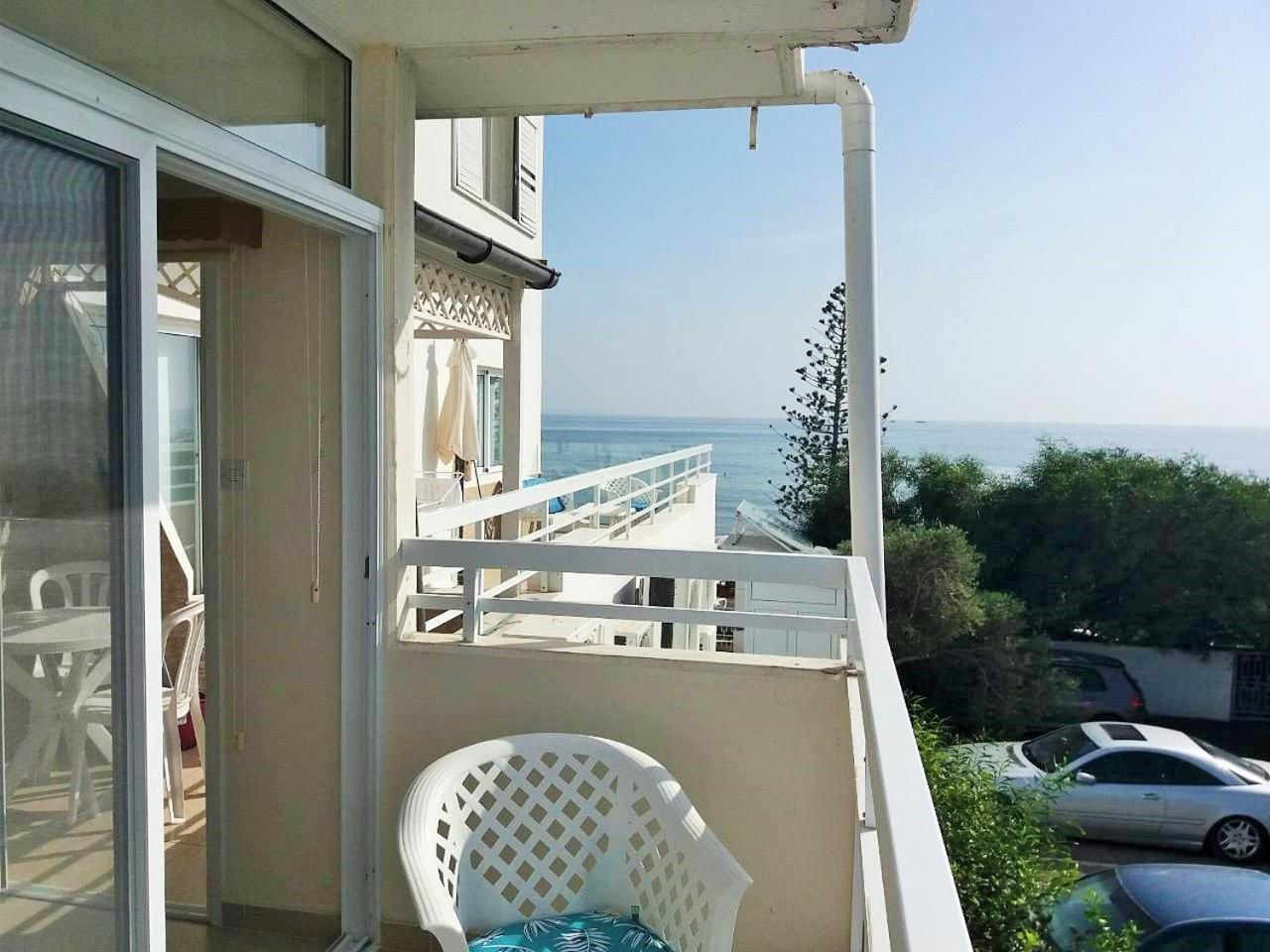 16 Sandy Beach Lárnaca Exterior foto